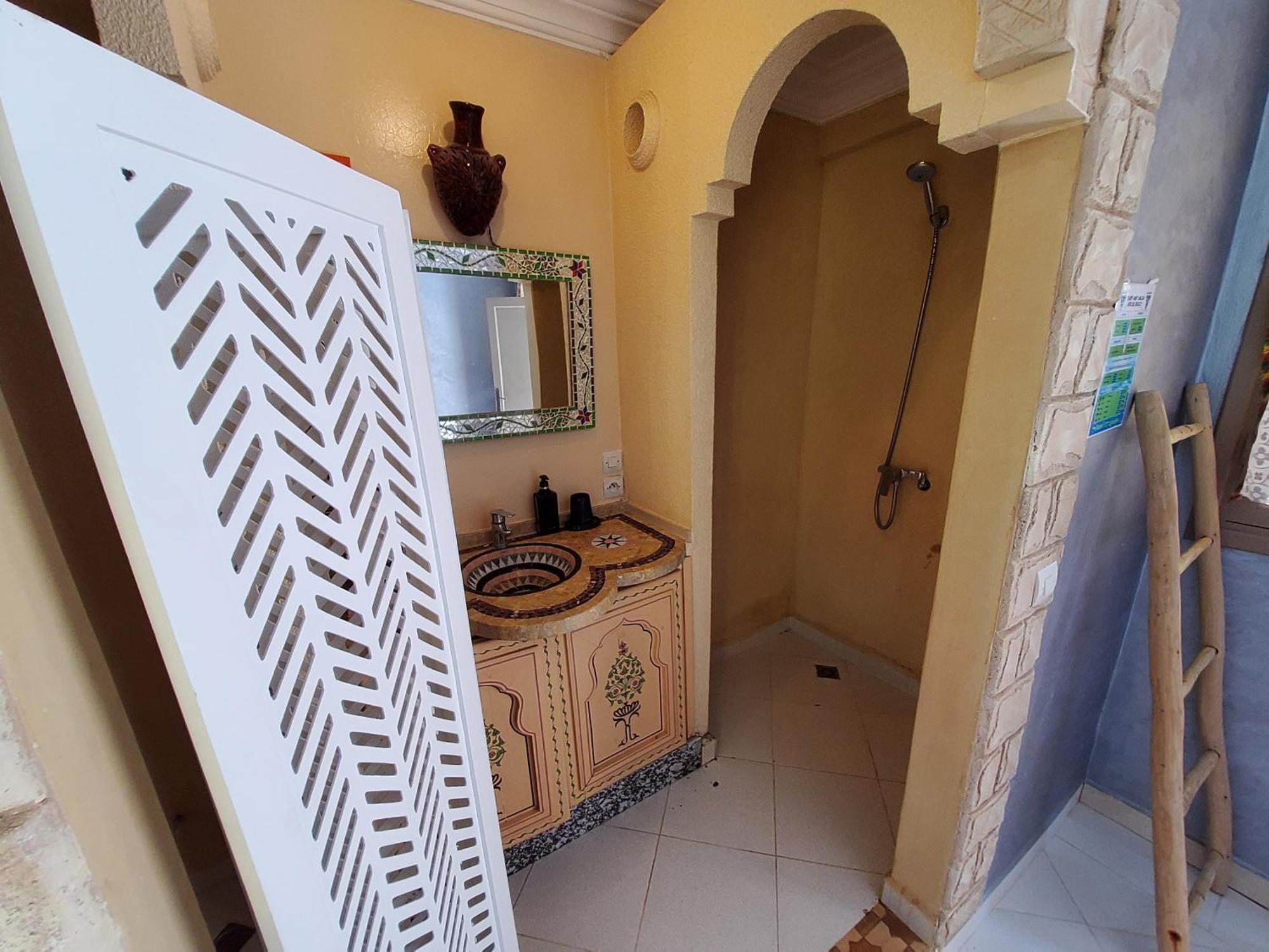 Surf & Salsa Guest House Agadir Extérieur photo